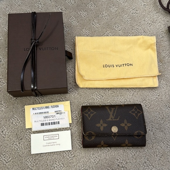 Louis Vuitton 6 Key Mono Fuchsia - Picture 2 of 9